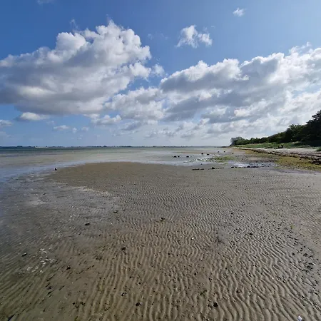 # Urlaubsreif 아파트 *