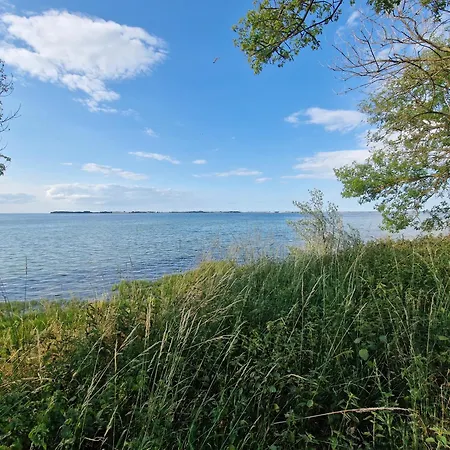 # Urlaubsreif 아파트 지로우